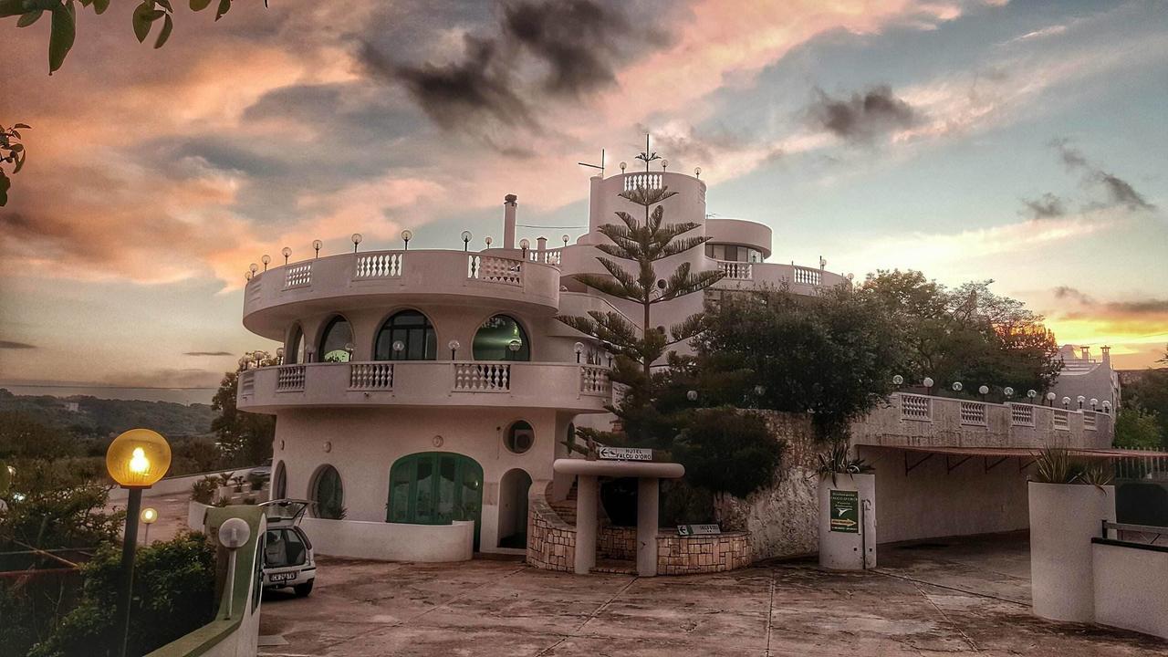Hotel Falco D'Oro Cisternino Exteriör bild